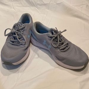 Last chance! Priced to sell! 
EUC Underarmour tennis shoes